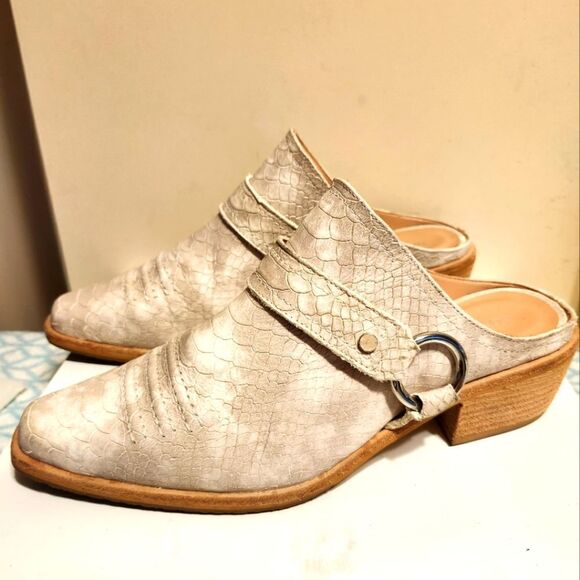 Donald J Pliner "Mazzy" Oyster Snakeskin Print Leather Western Mules Sz.8.5 $275 - Picture 1 of 9